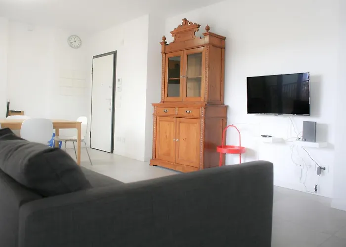 Bnbutler - Govone - Ampio E Luminoso Appartamento Con Terrazza